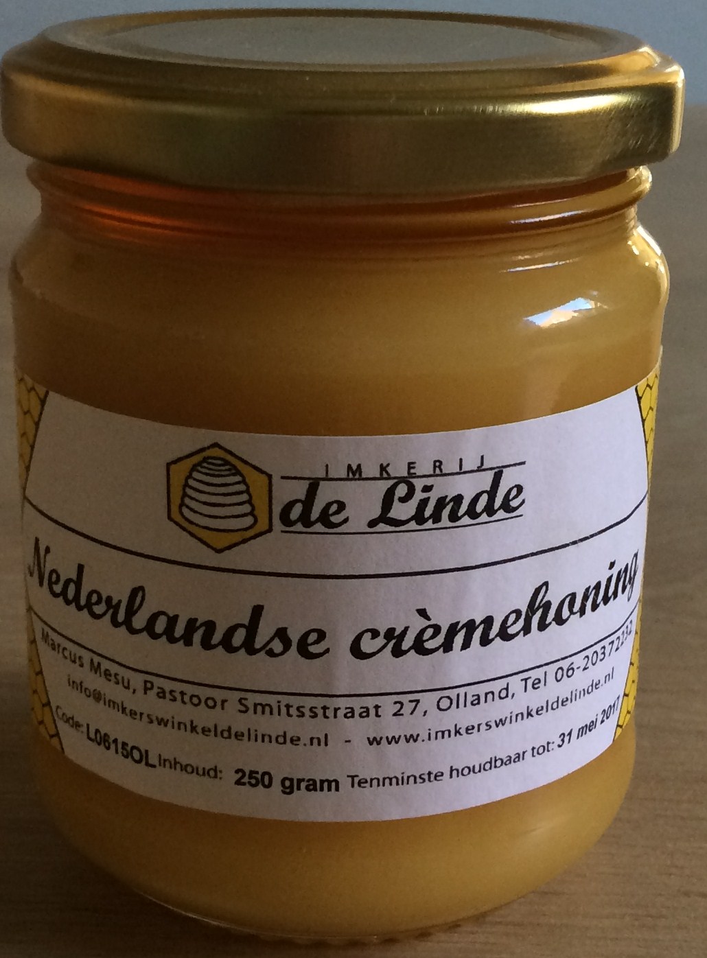 Nederlandse crèmehoning 250 gram kopen bij Imkerij De Linde