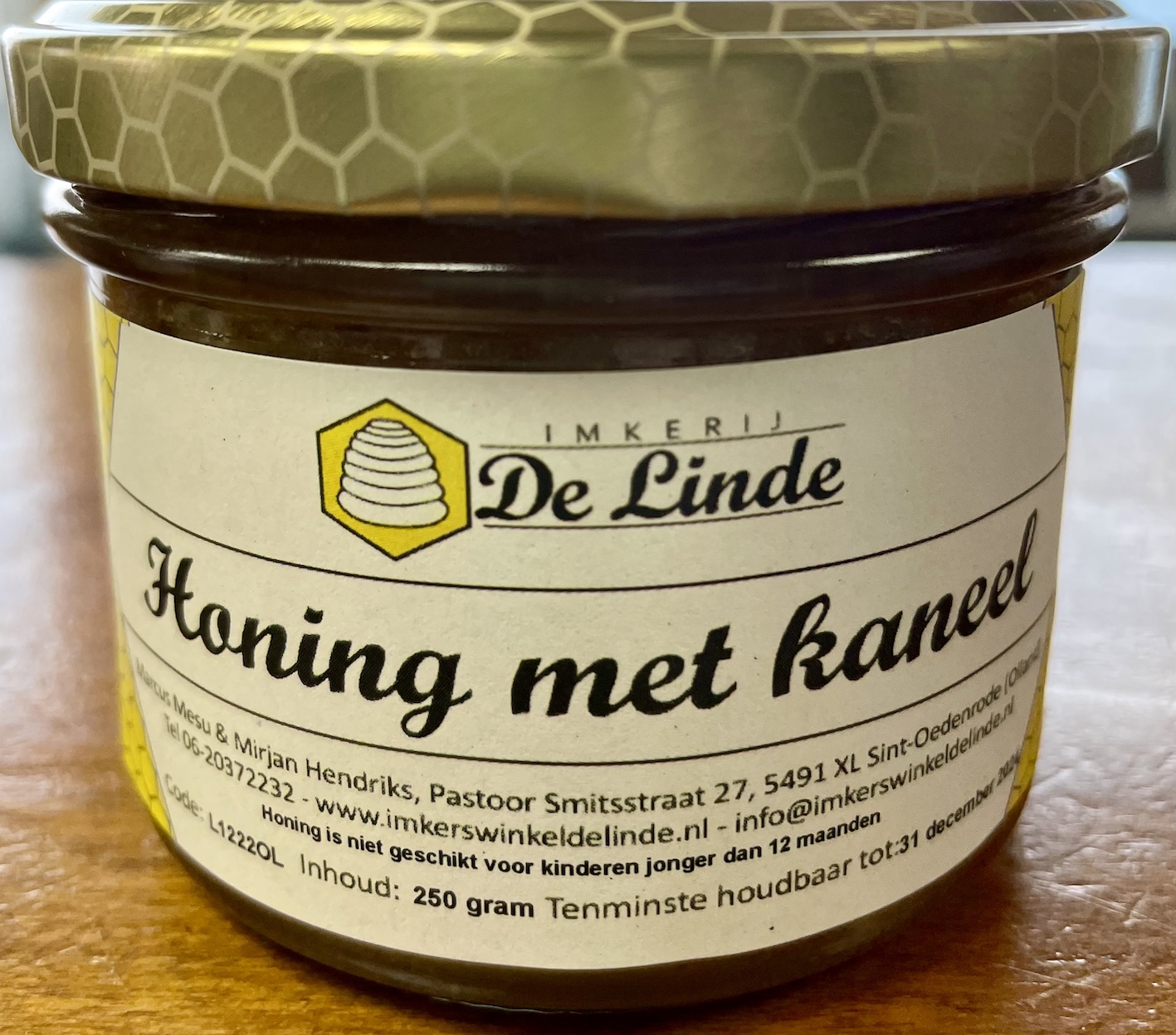 Honing met kaneel 250 gram kopen bij Imkerij De Linde