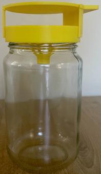Geelpoothoornaarval met deksel met glazen pot kopen bij Imkerij De Linde