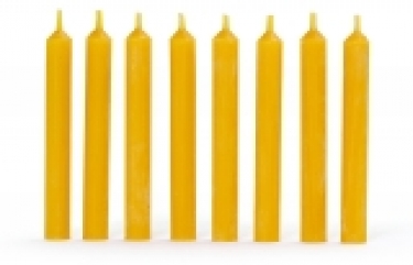 Kerstboomkaarsjes van bijenwas te koop bij Imkerij De Linde